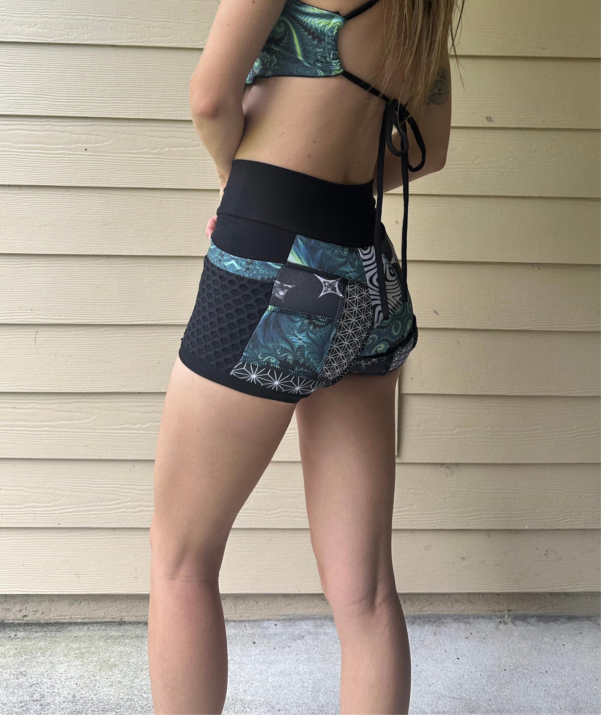 Vexel (XS) Patchwork Pocket Shorts - TeraFractal