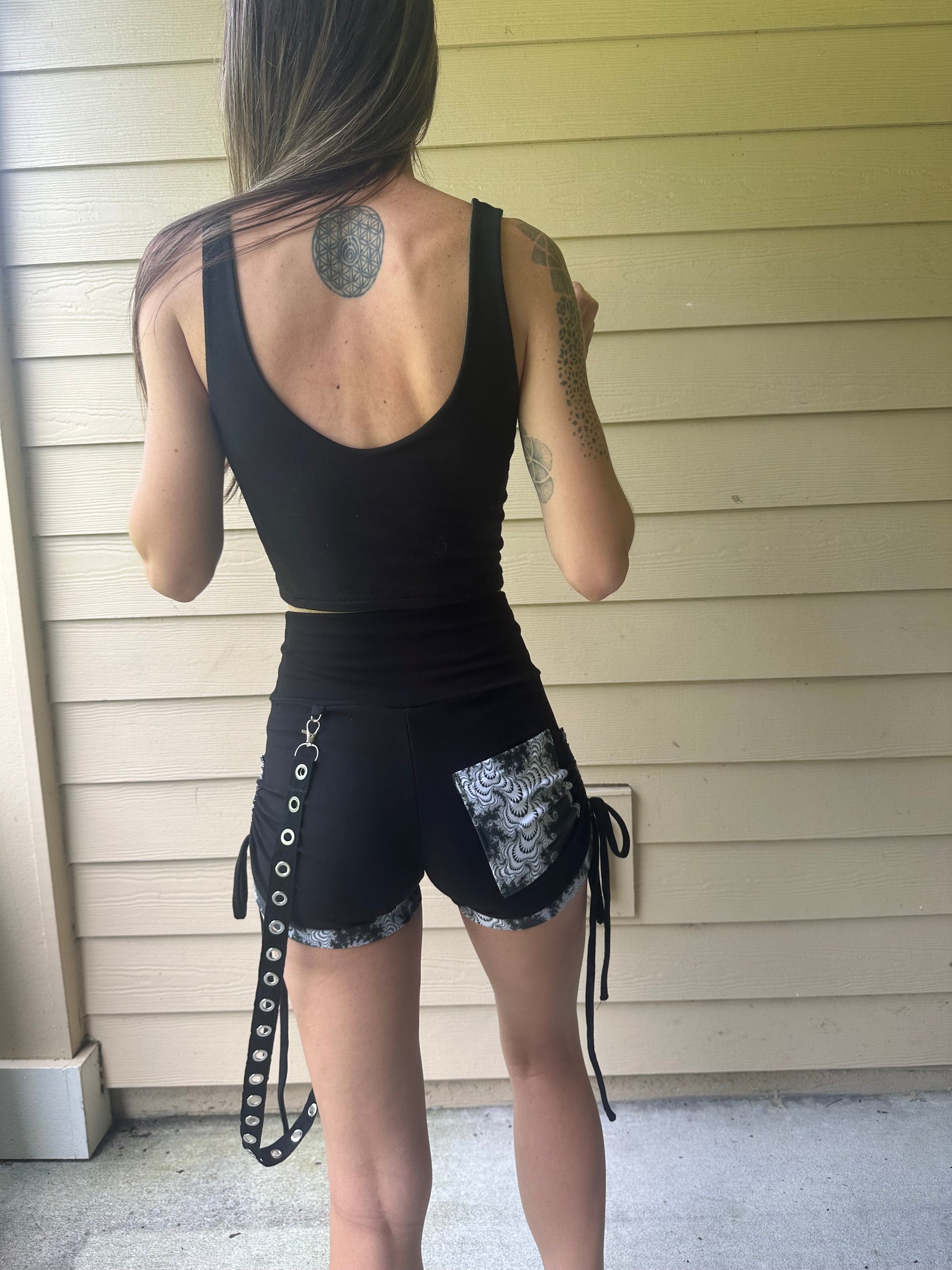 MTO Interlace Shorts - TeraFractal