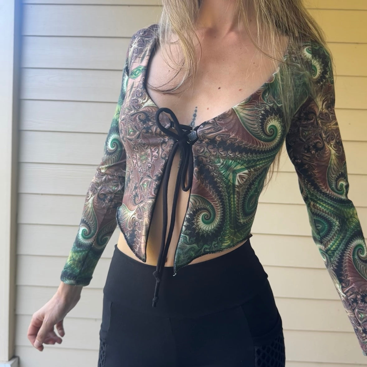 Earthweaver Medium Long Sleeve Pixie Top - TeraFractal