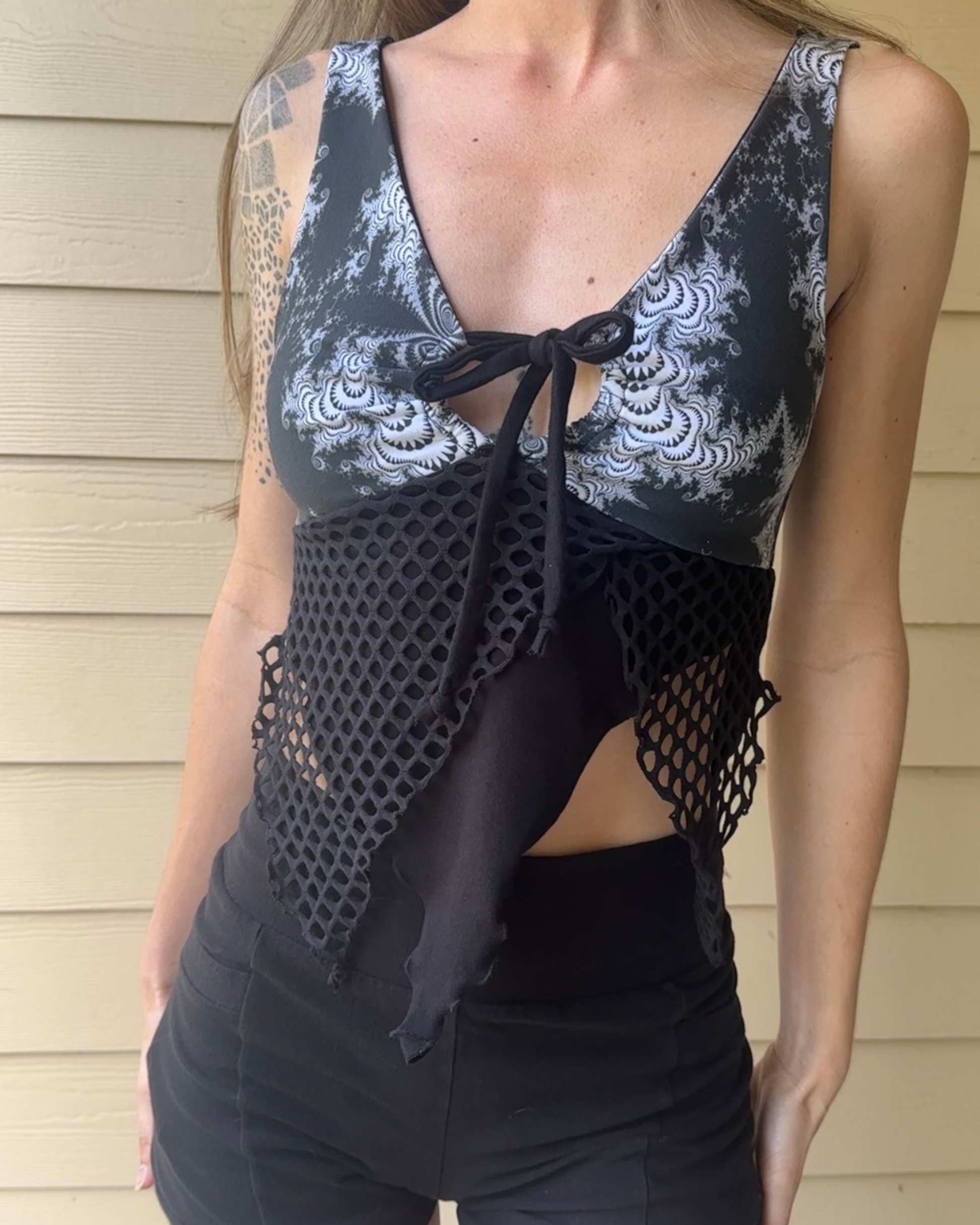 Infectious Void (M) Nymph Tank - TeraFractal