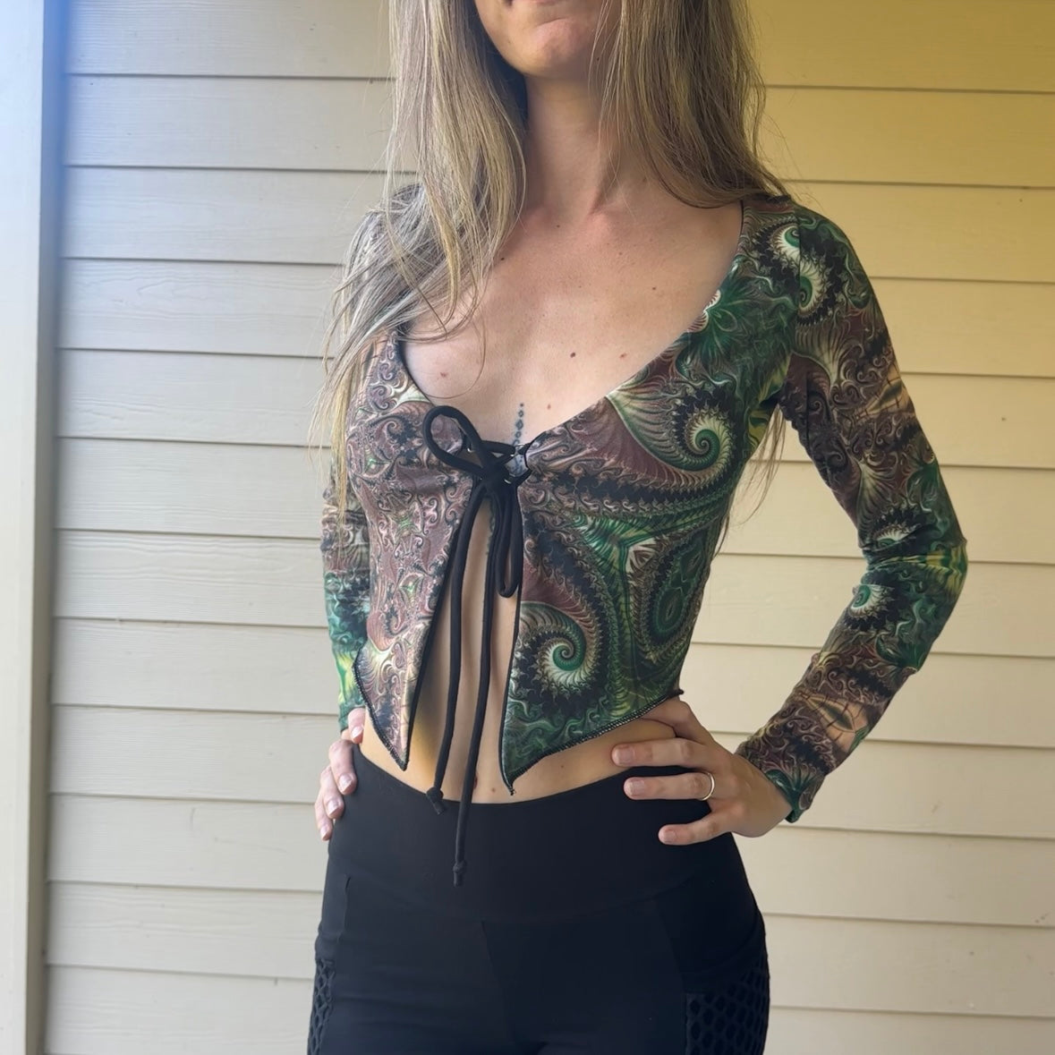 Earthweaver Medium Long Sleeve Pixie Top - TeraFractal