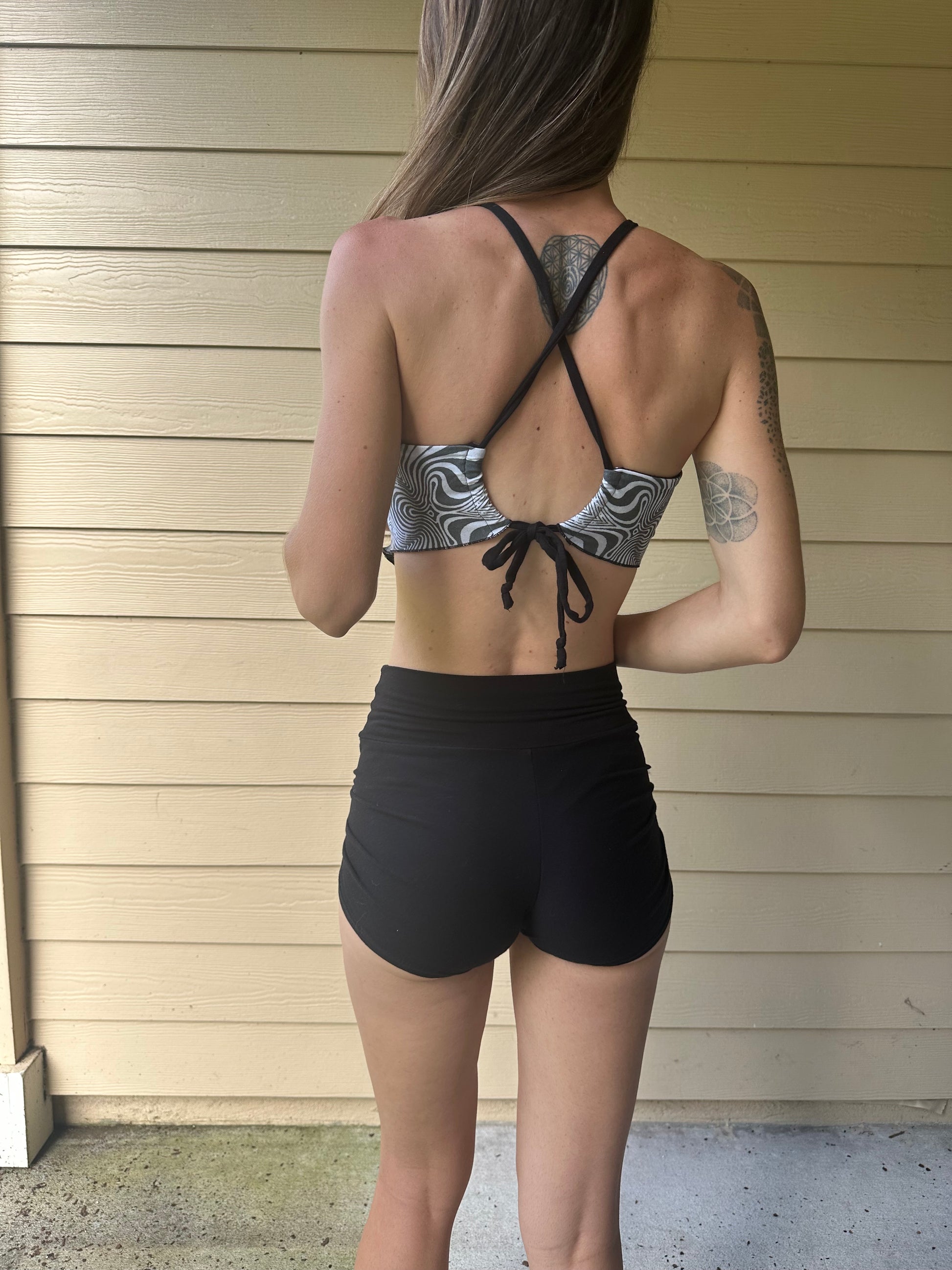 B&W (XS-M) Pixie Halter - TeraFractal