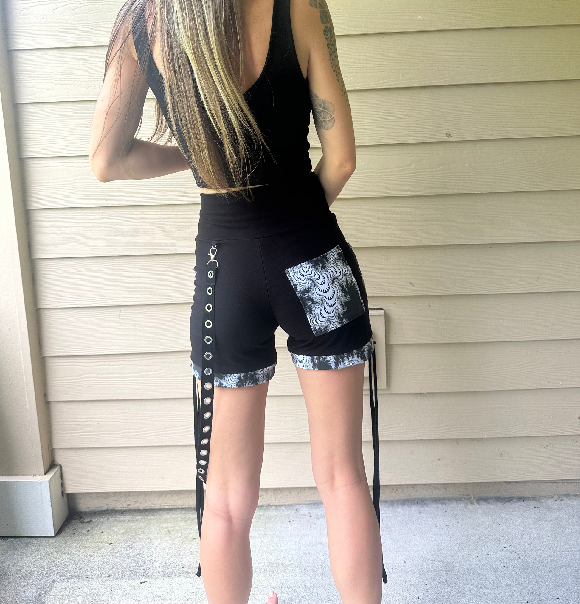 MTO Interlace Shorts - TeraFractal