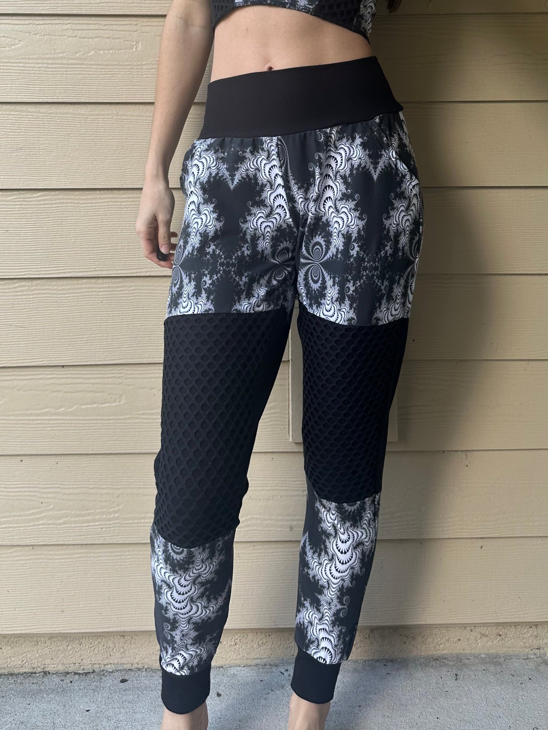 Infectious Void (M) Yoga Joggers - TeraFractal