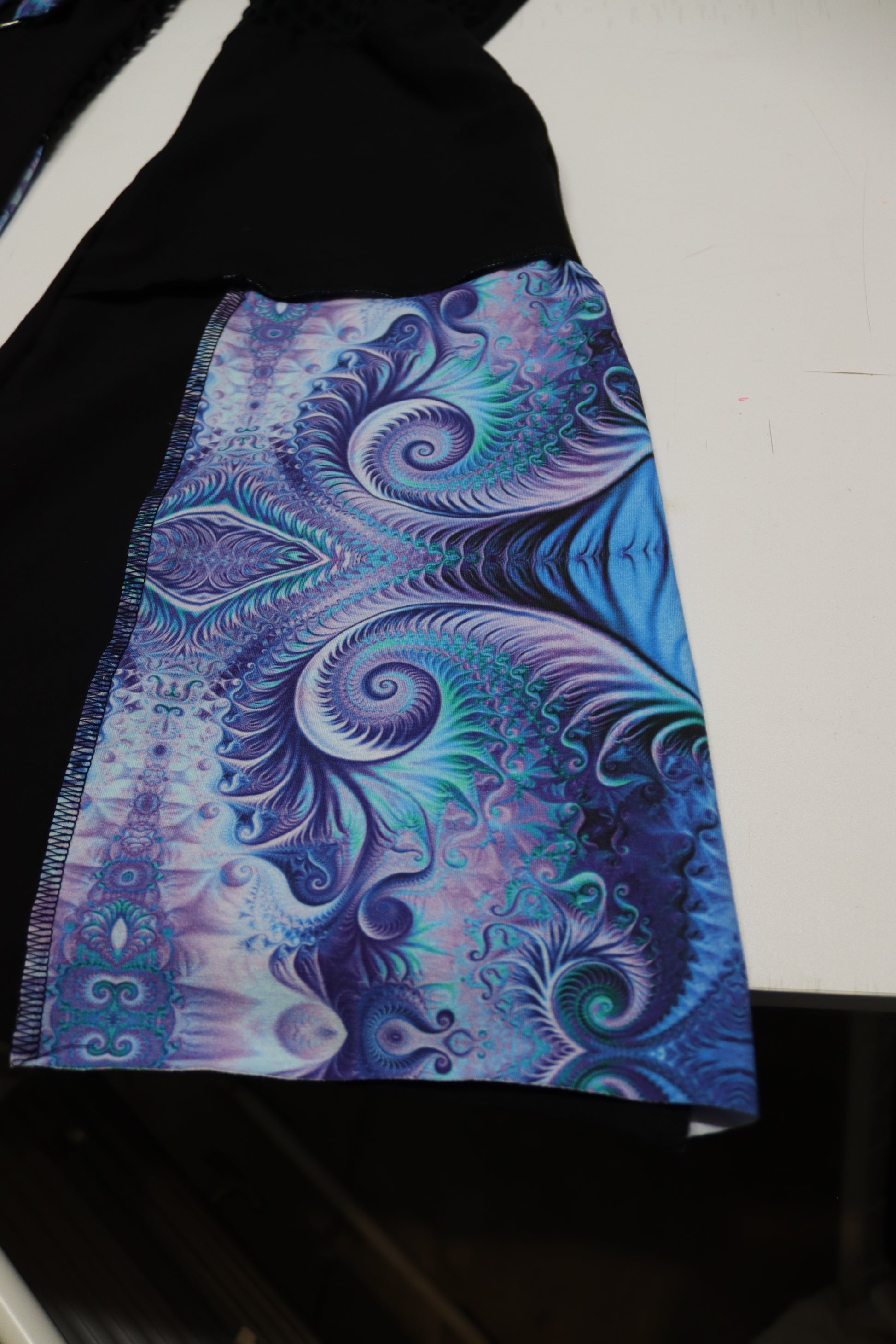 Frequency (L) Flare Pants - TeraFractal