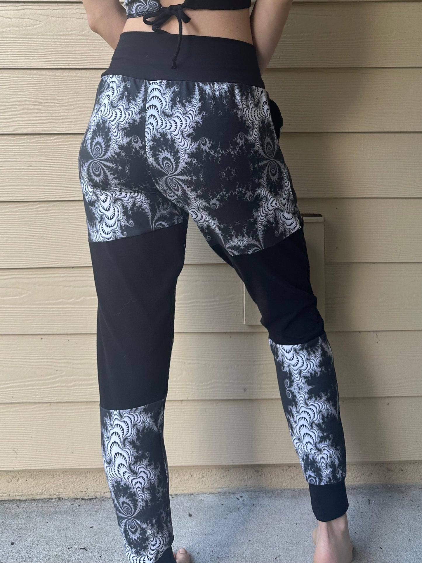 Infectious Void (M) Yoga Joggers - TeraFractal