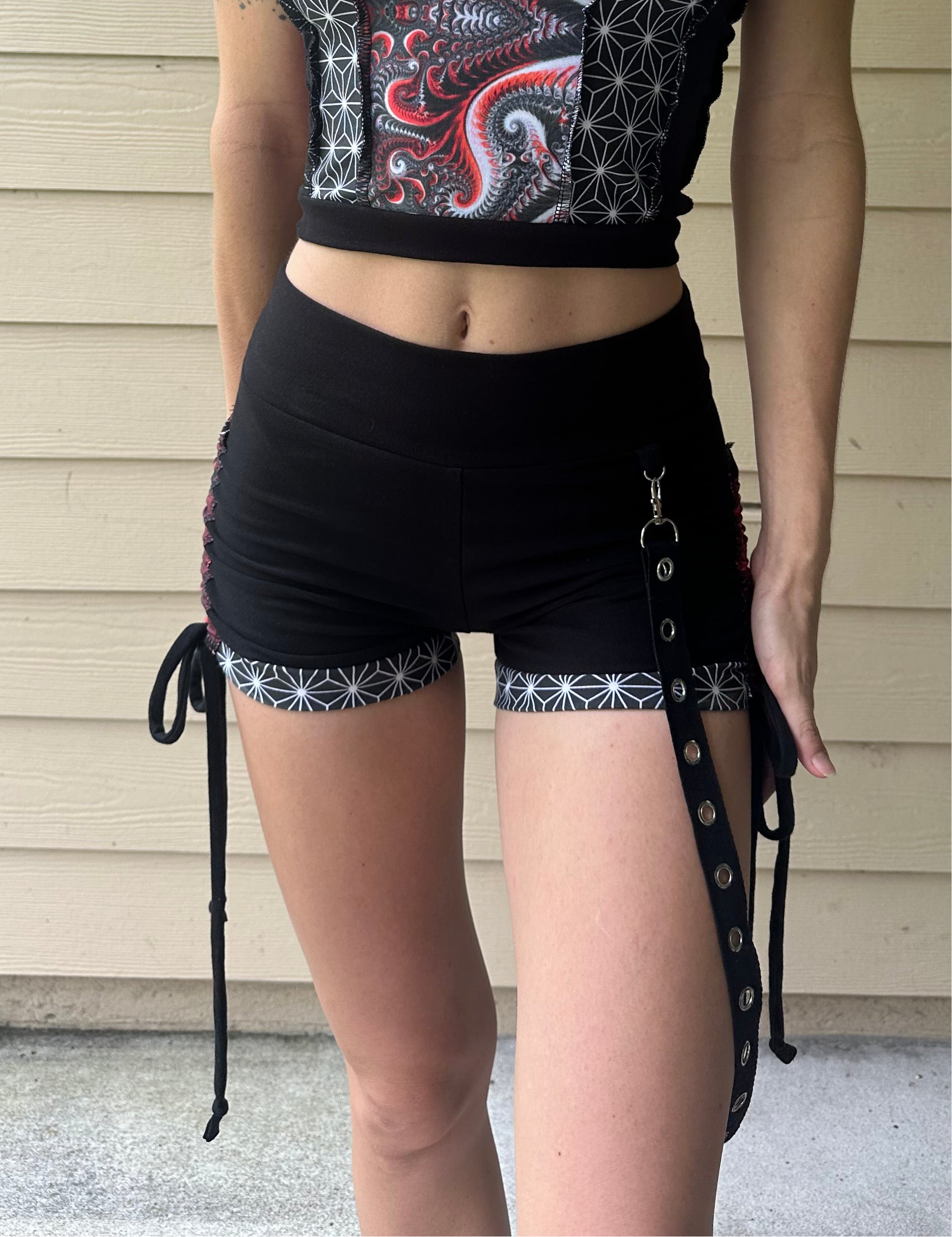 Devised (SM) Cinch Shorts - TeraFractal