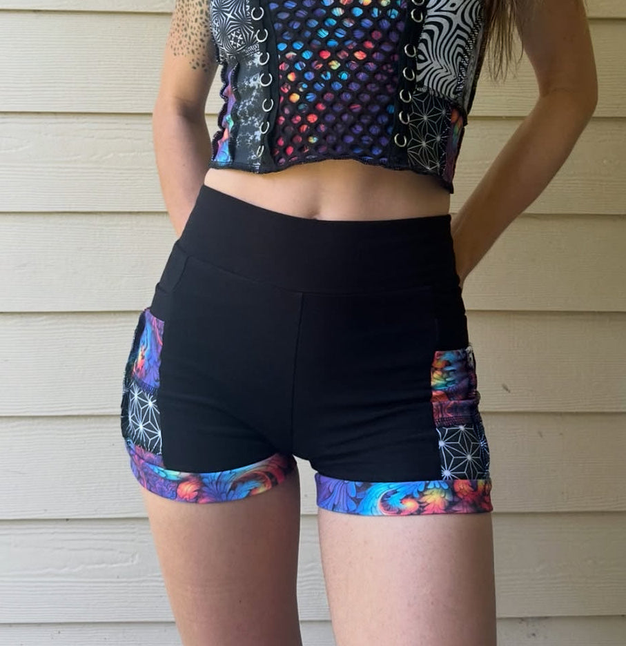 MTO Patchwork Pocket Shorts - TeraFractal