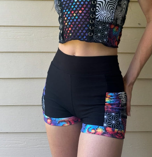 MTO Patchwork Pocket Shorts - TeraFractal