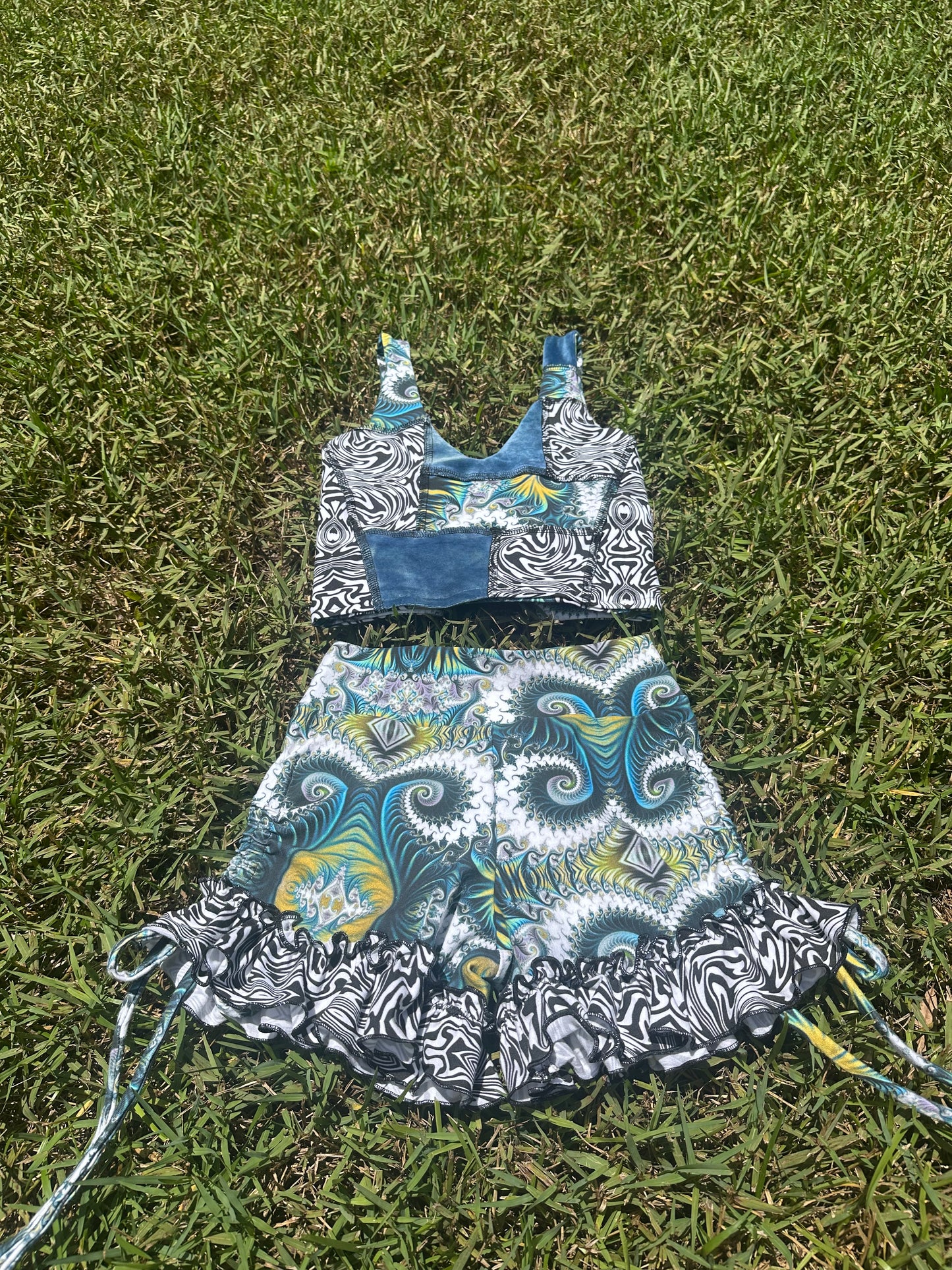 Static Surge (XS) Ruffle Set - TeraFractal
