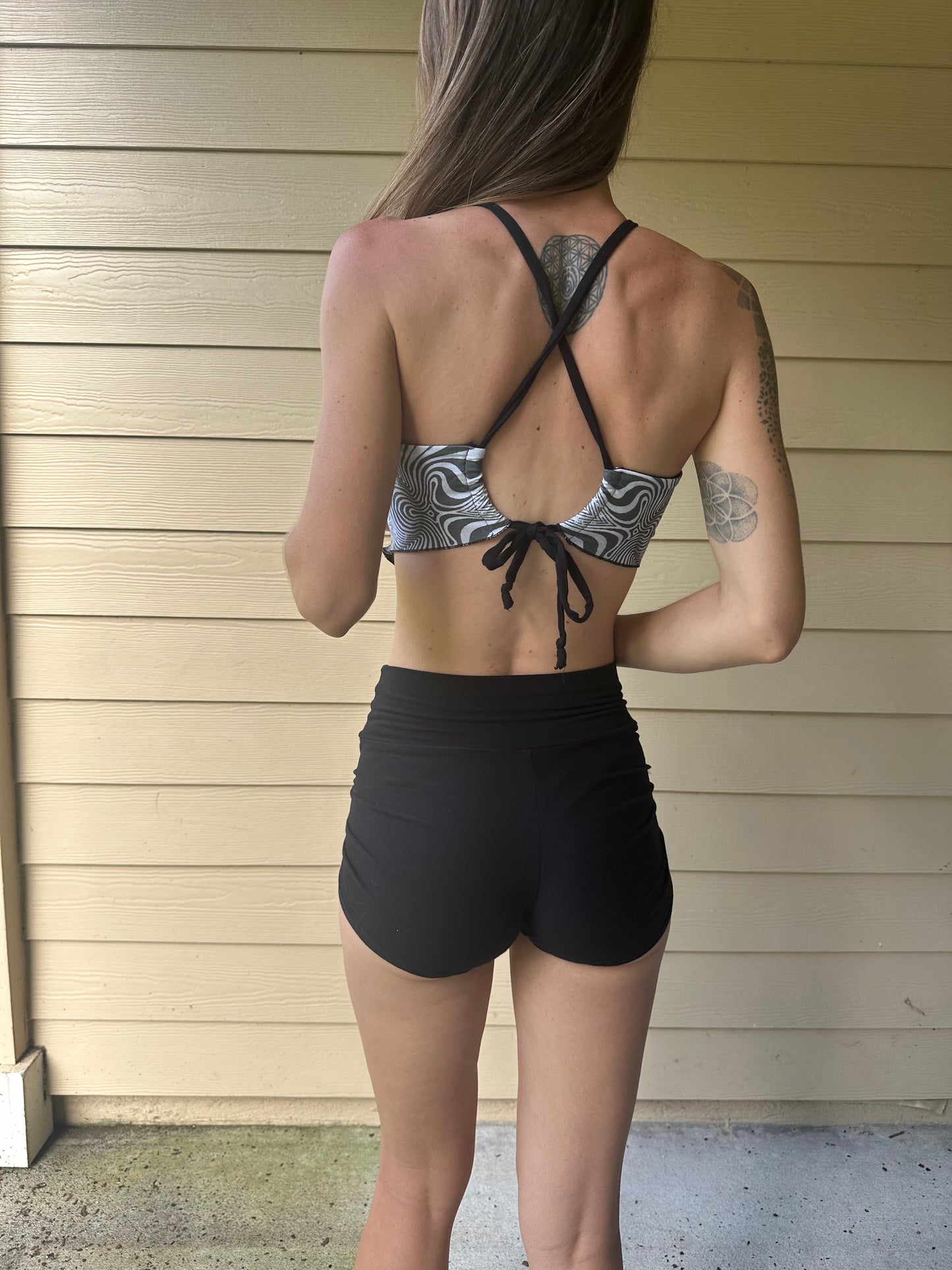 B&W (XS-M) Pixie Halter - TeraFractal