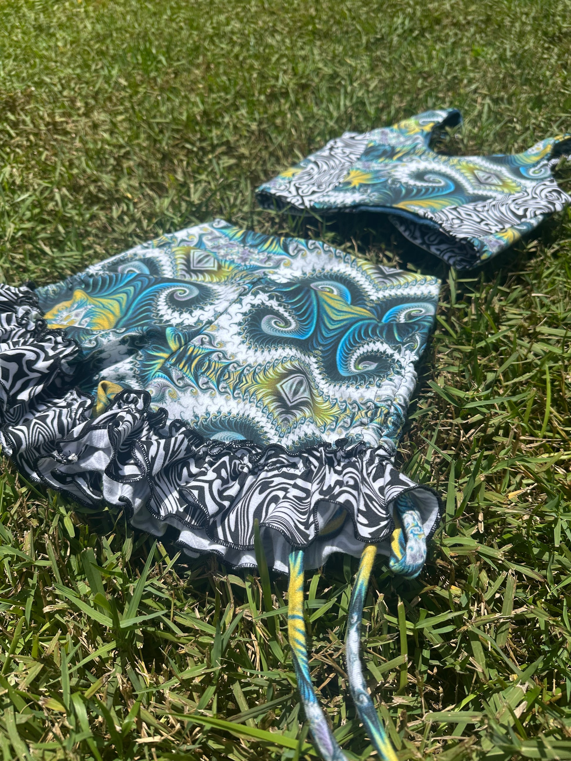 Static Surge (XS) Ruffle Set - TeraFractal