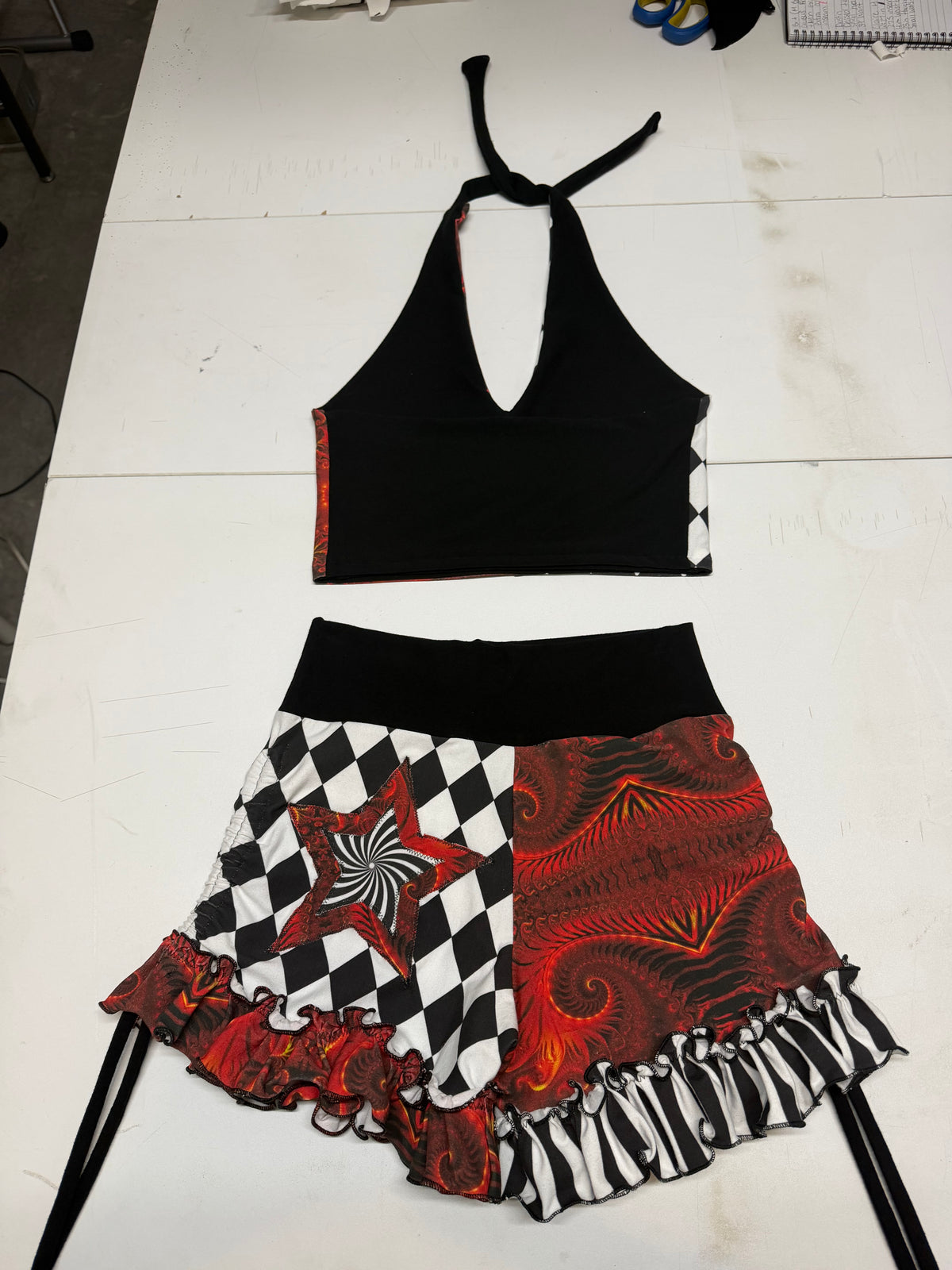 (M) Devised Ruffle Set