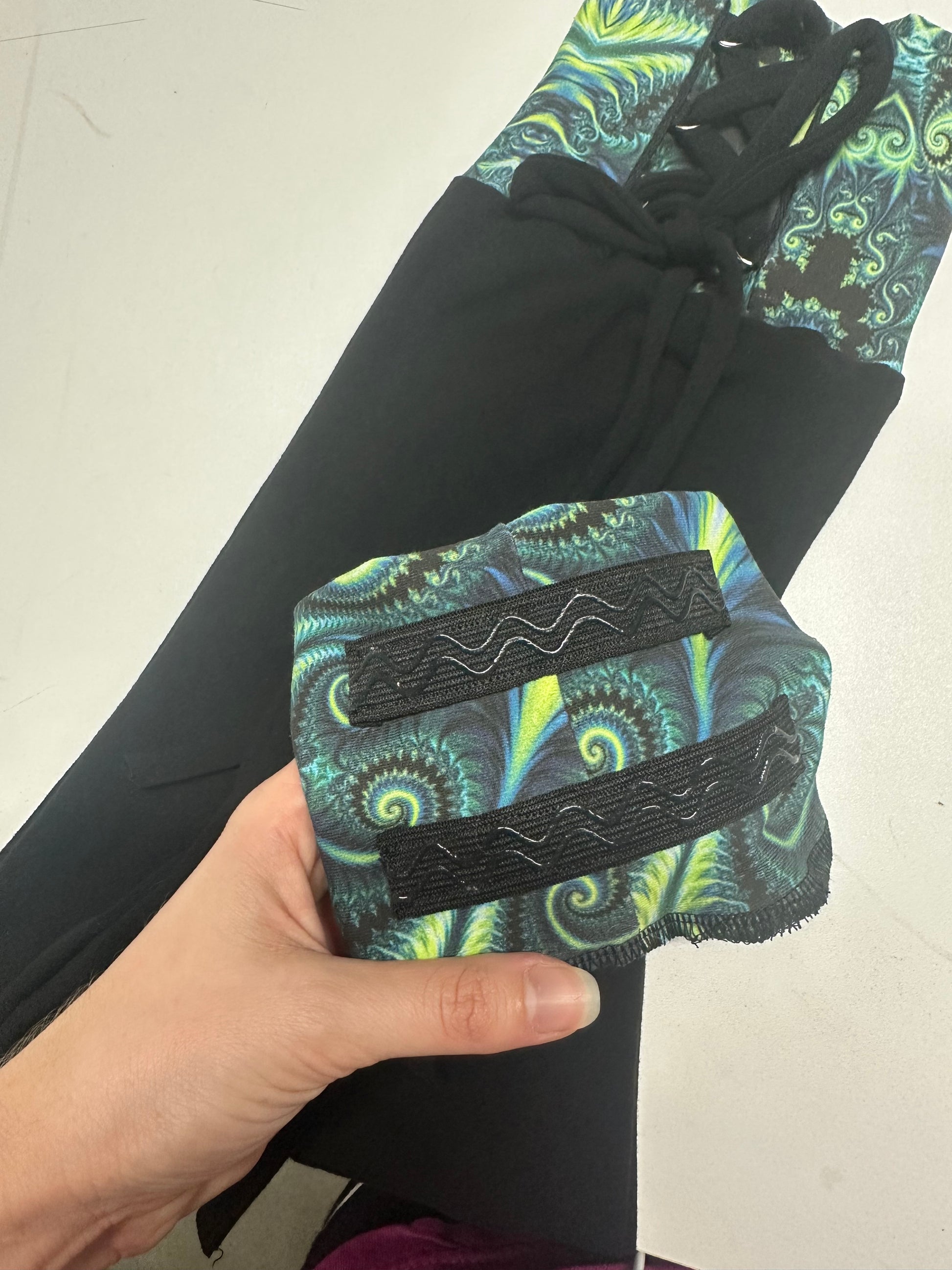 (M) Flare Leg Warmers - TeraFractal