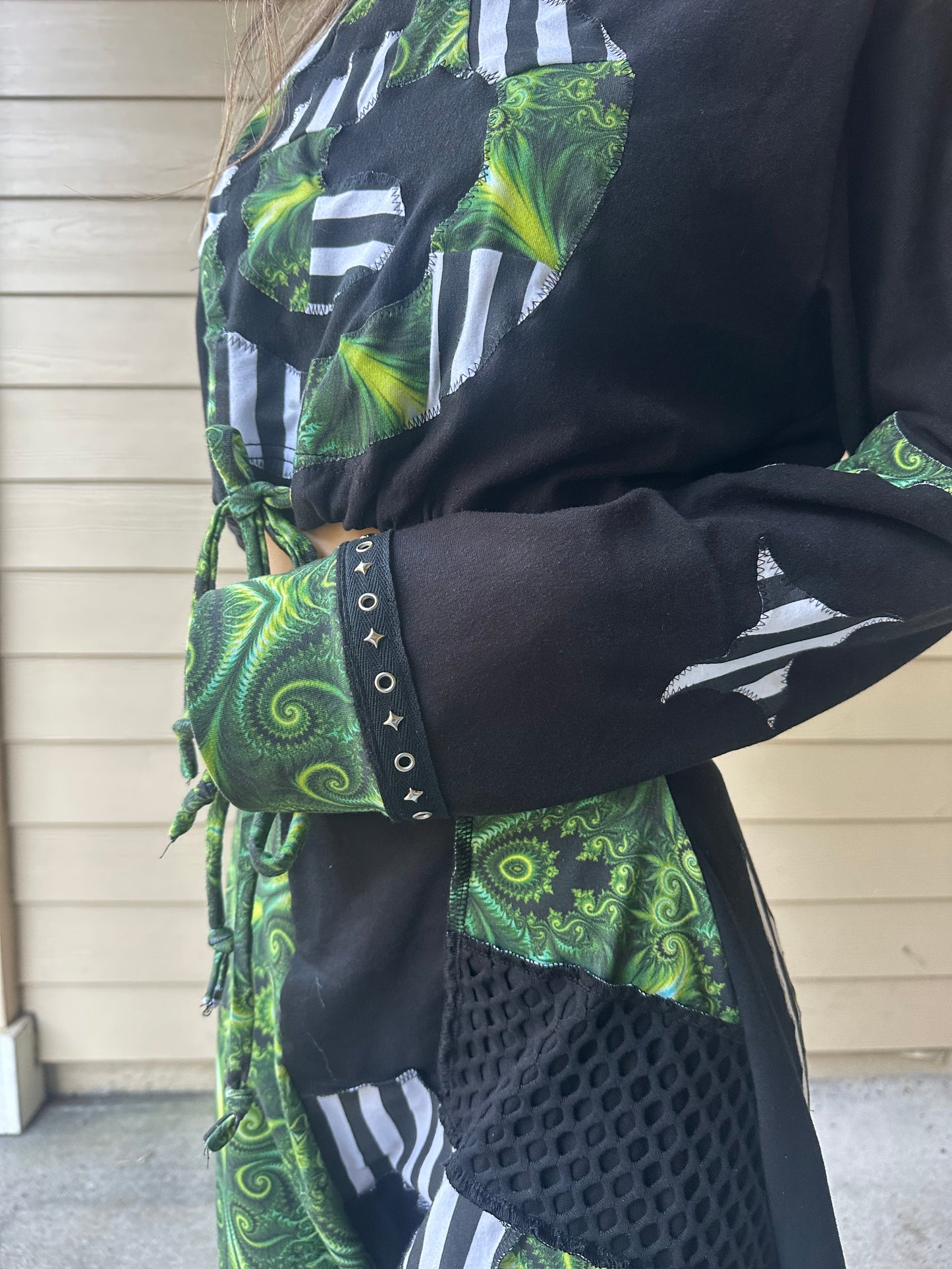 Cropped Clown Crew-Neck