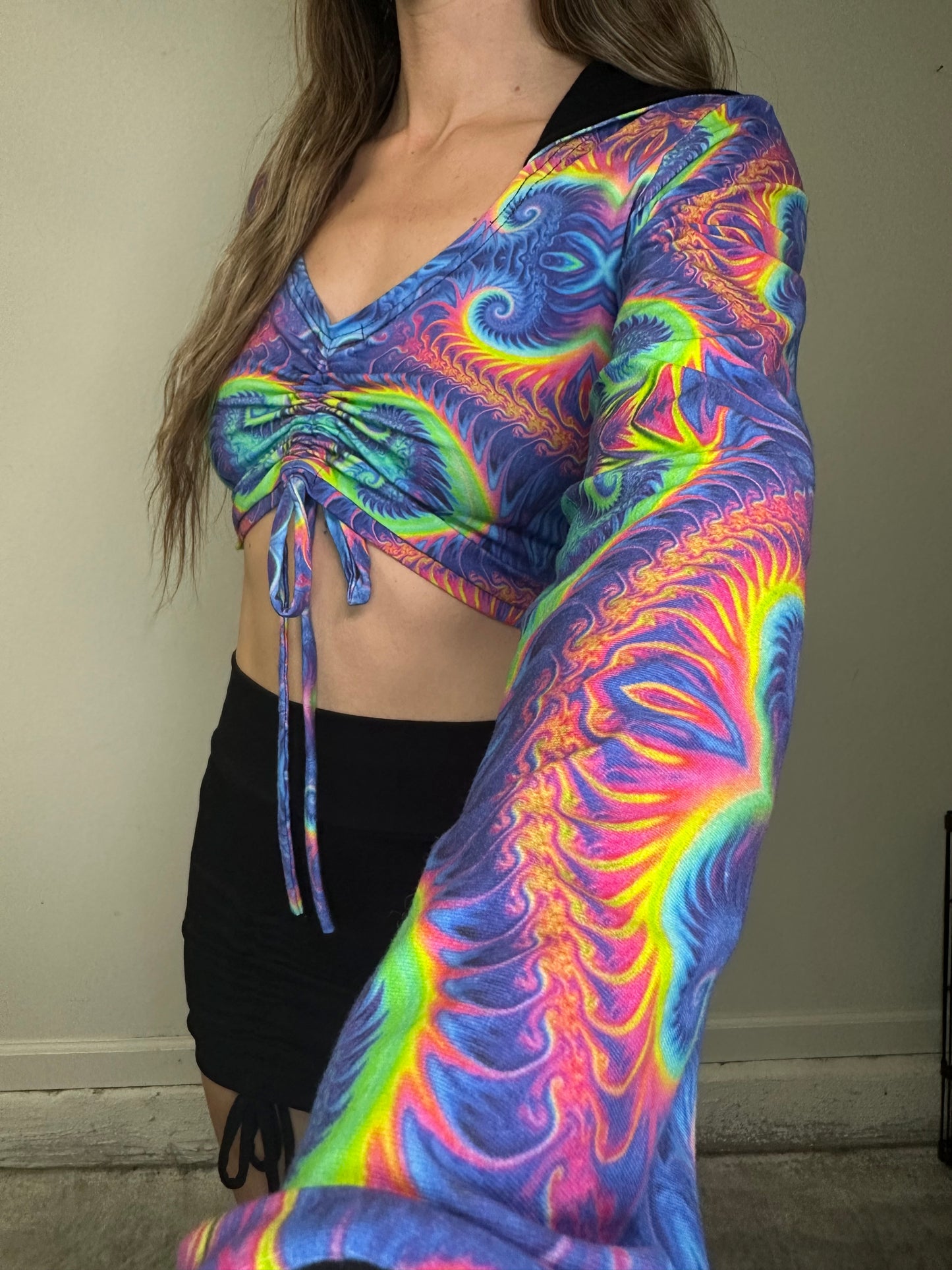 Neo (XL) Cinched Long Sleeve