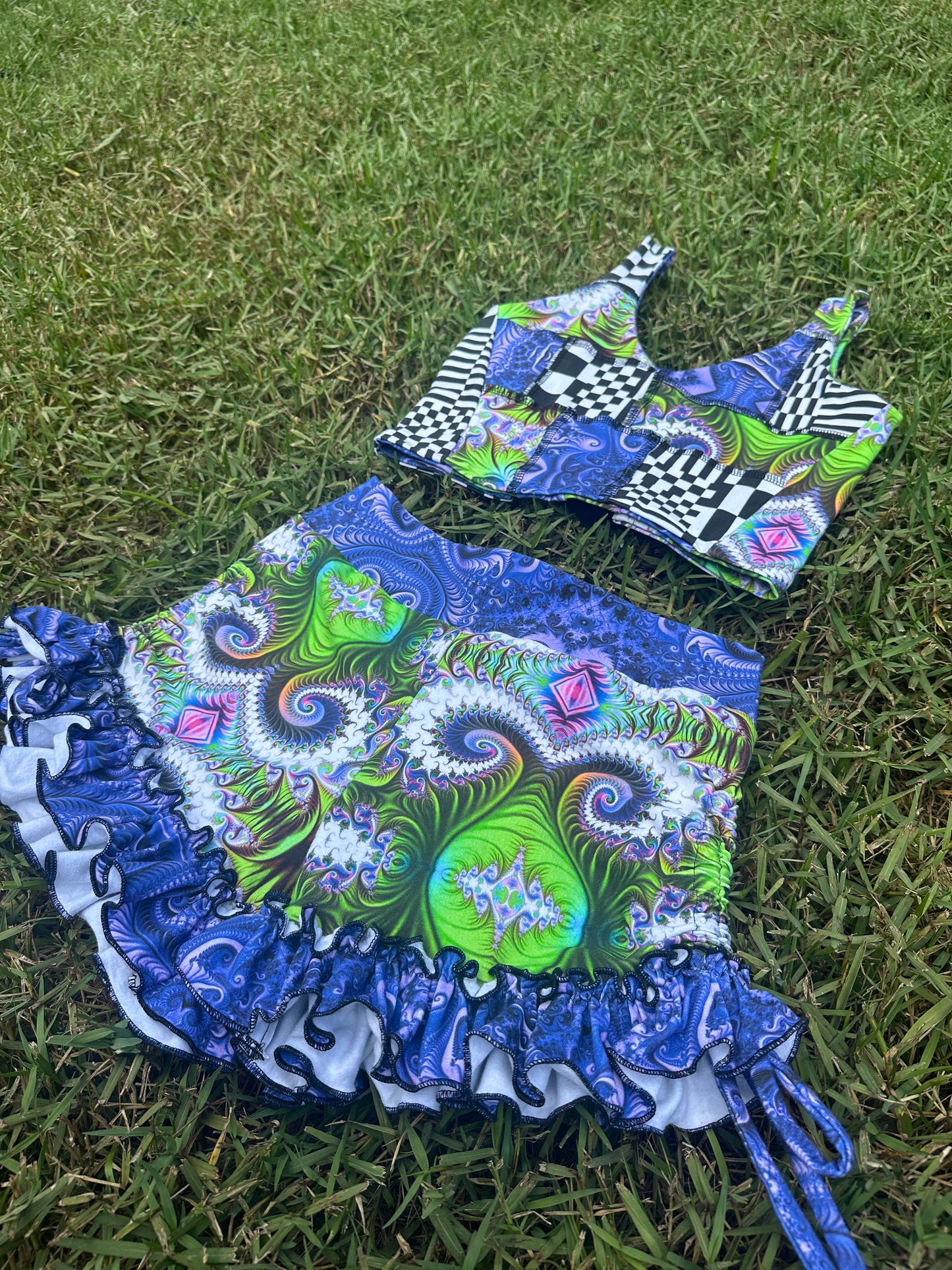 Neon Bloom (LG) Ruffle Set - TeraFractal