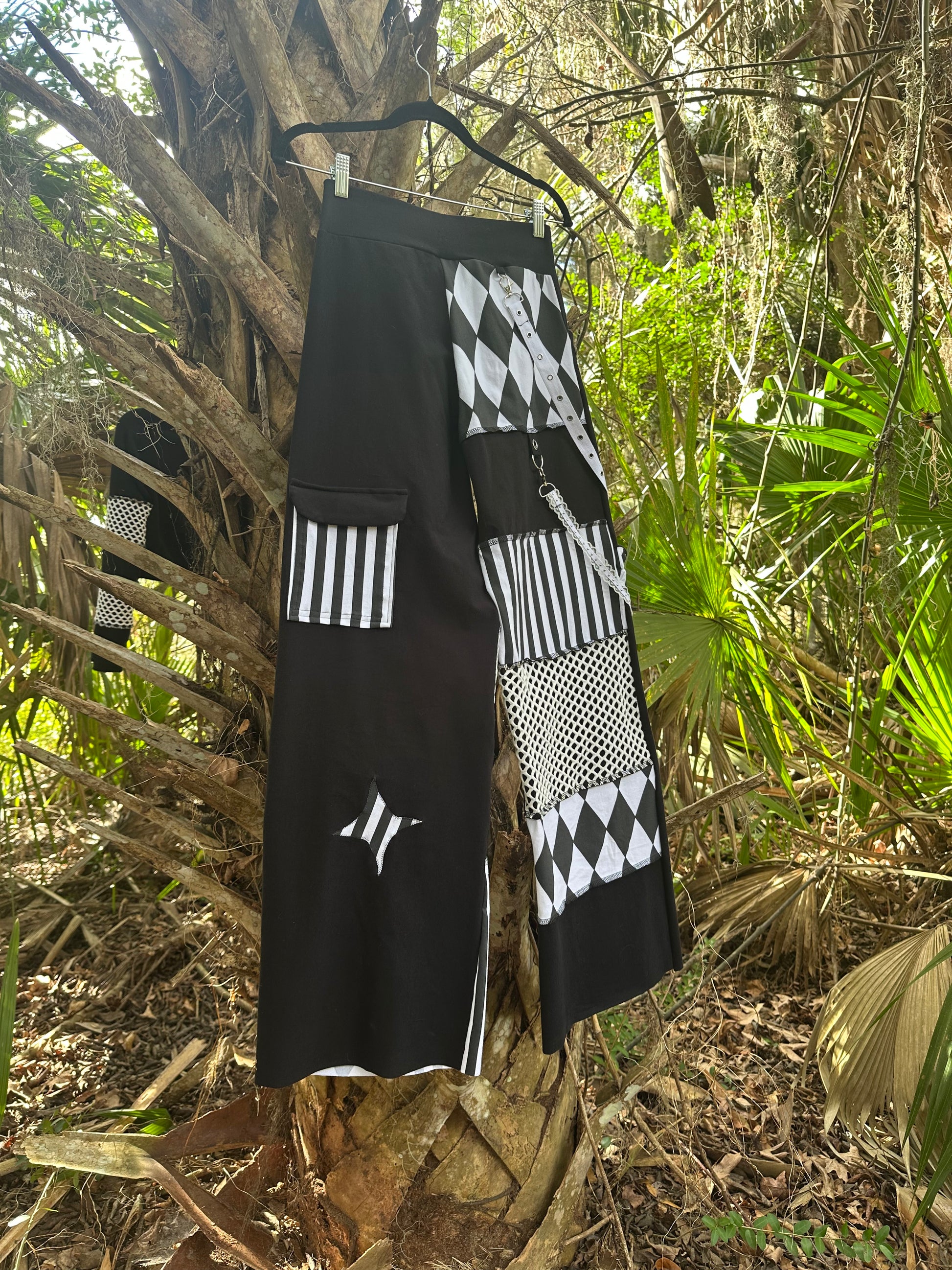 Circus Freak (M) Cargo Pants - TeraFractal