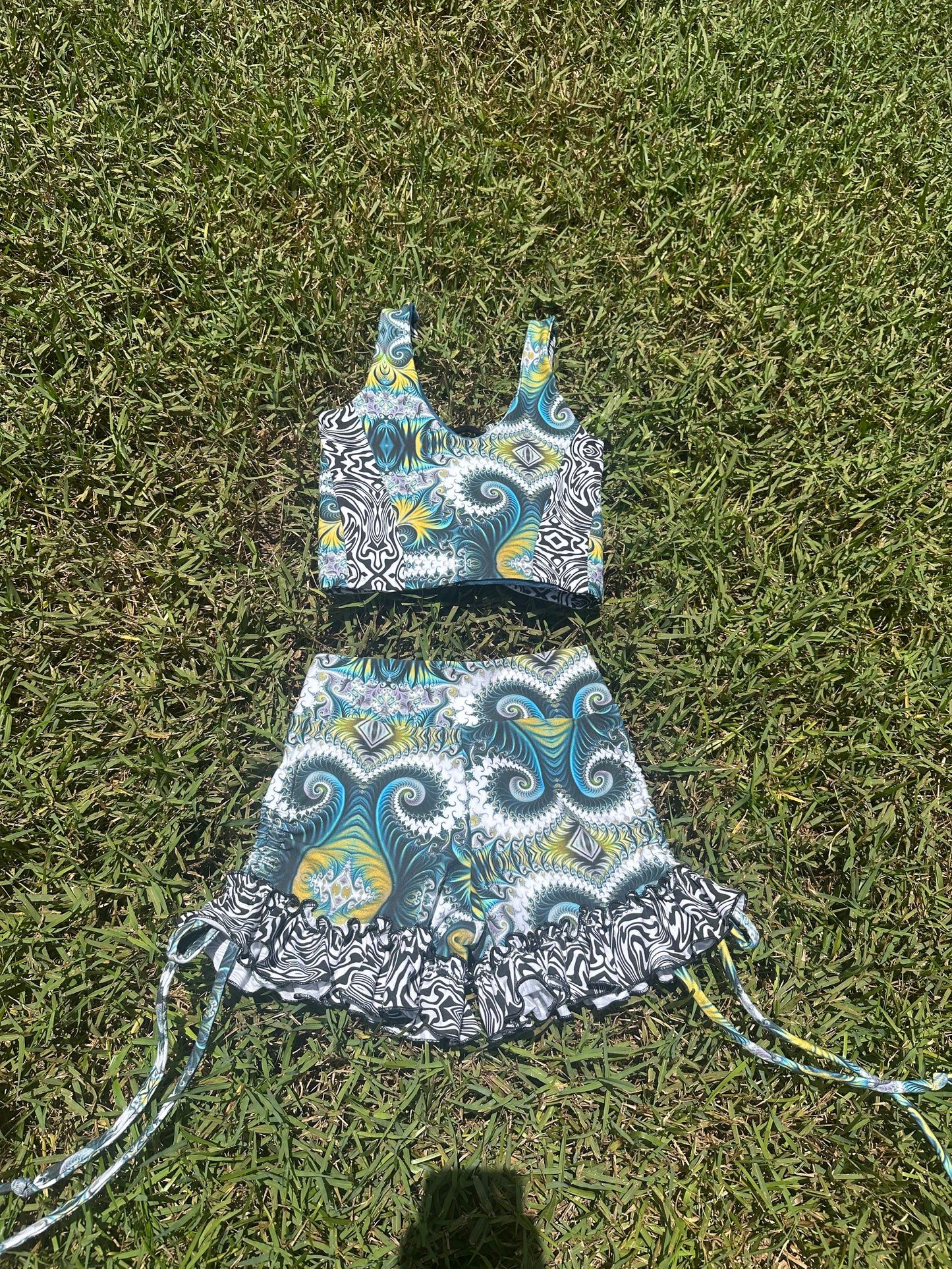Static Surge (XS) Ruffle Set - TeraFractal