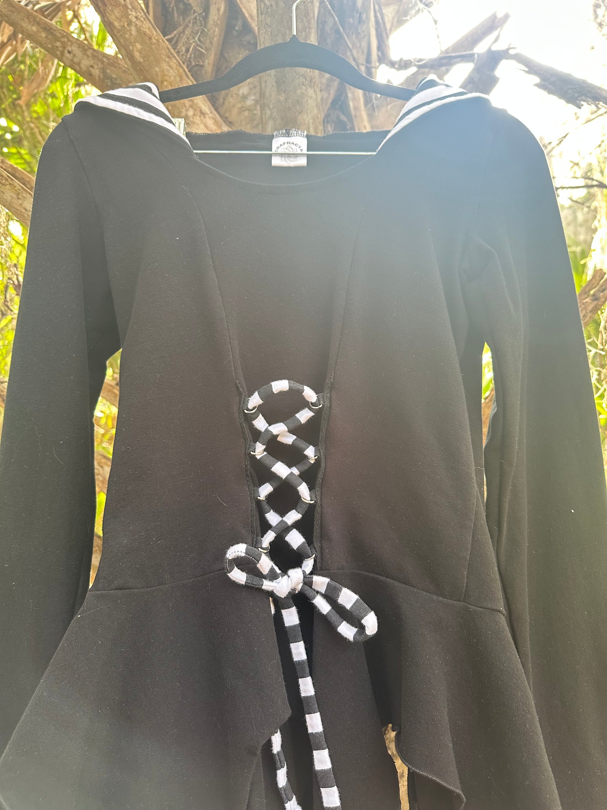 Long Sleeve (M) Pixie Top - TeraFractal