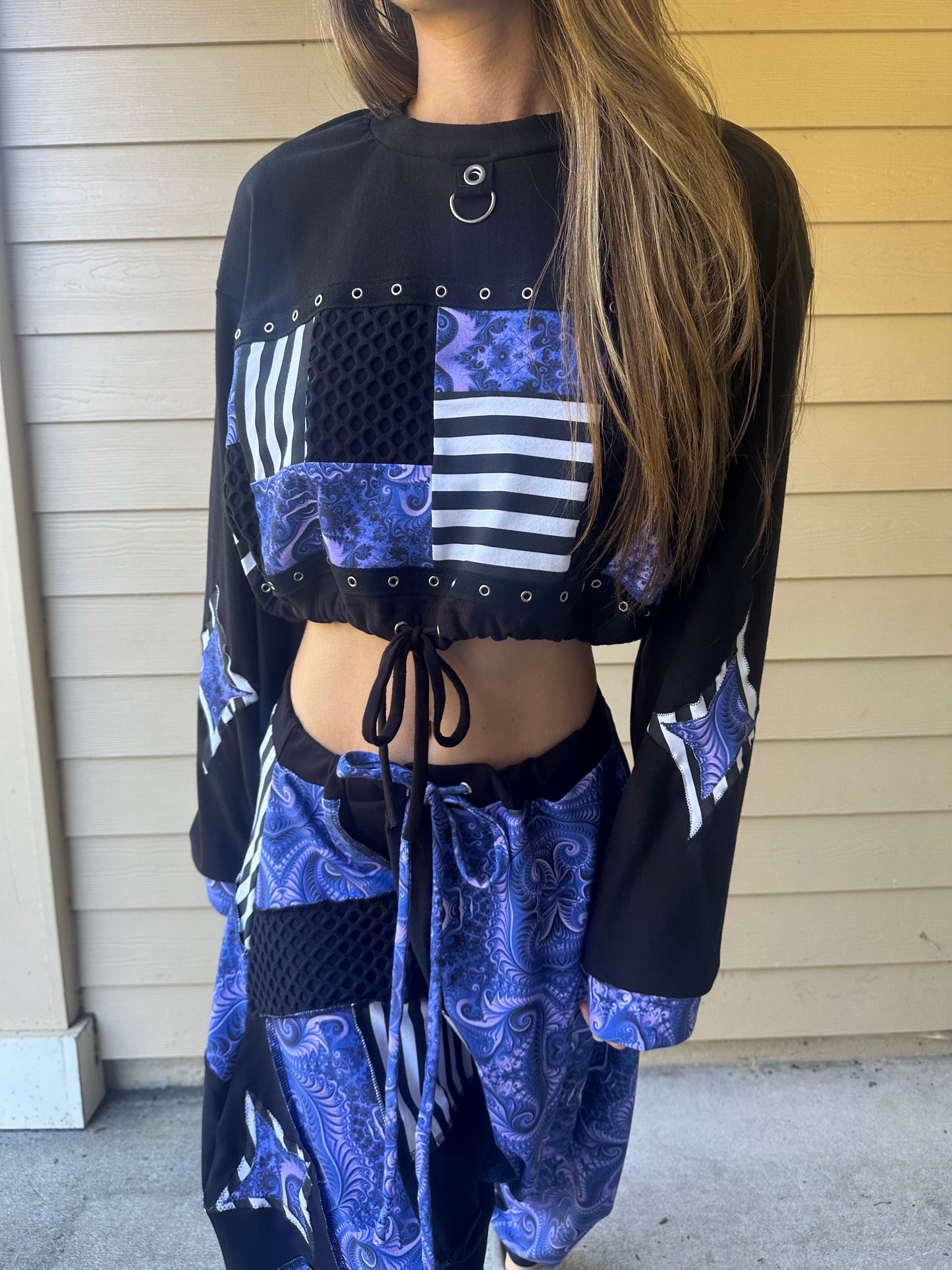 Bamboo (M) Cropped Purple Daze Clown Crew-Neck