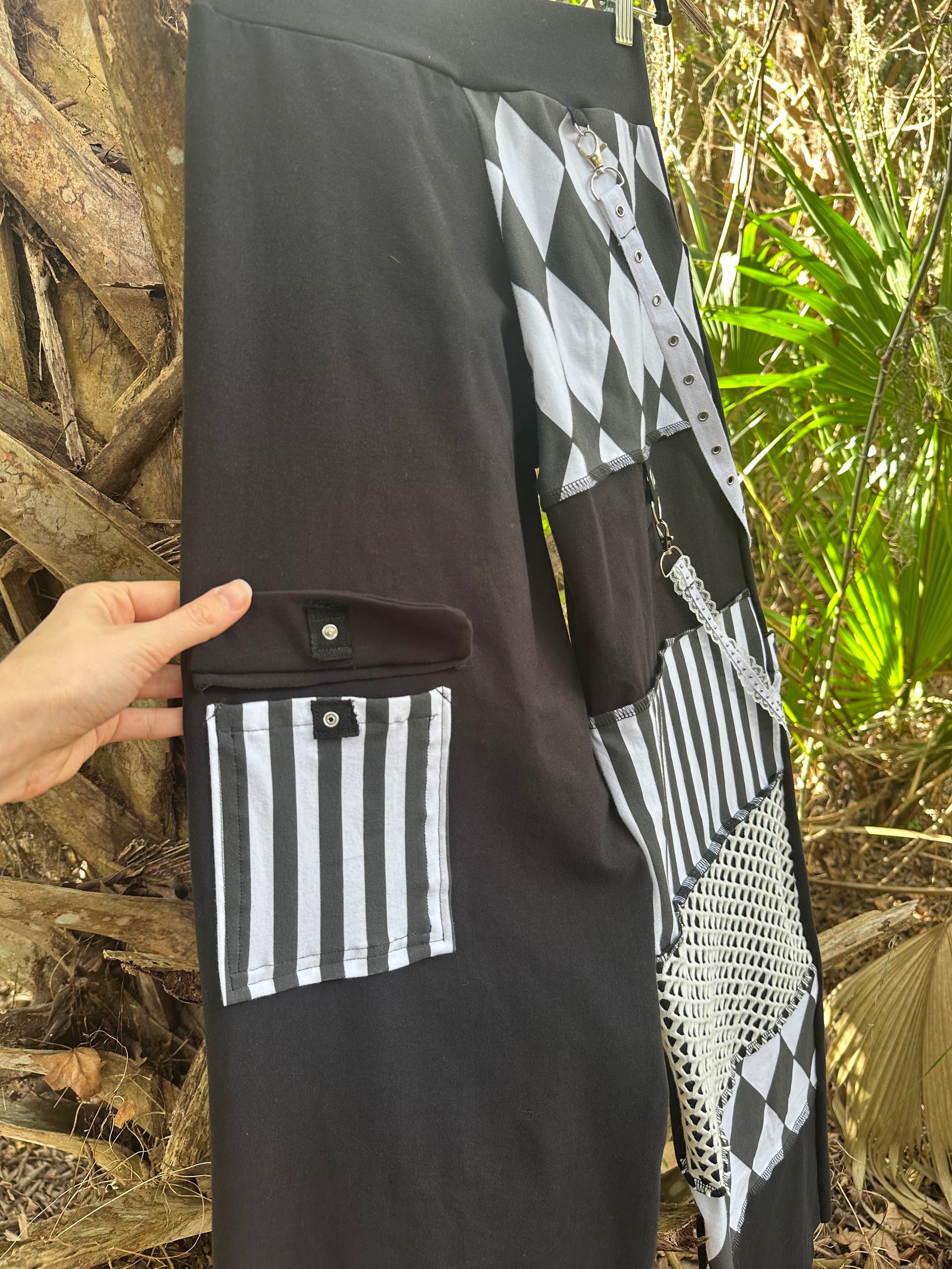 Circus Freak (M) Cargo Pants - TeraFractal