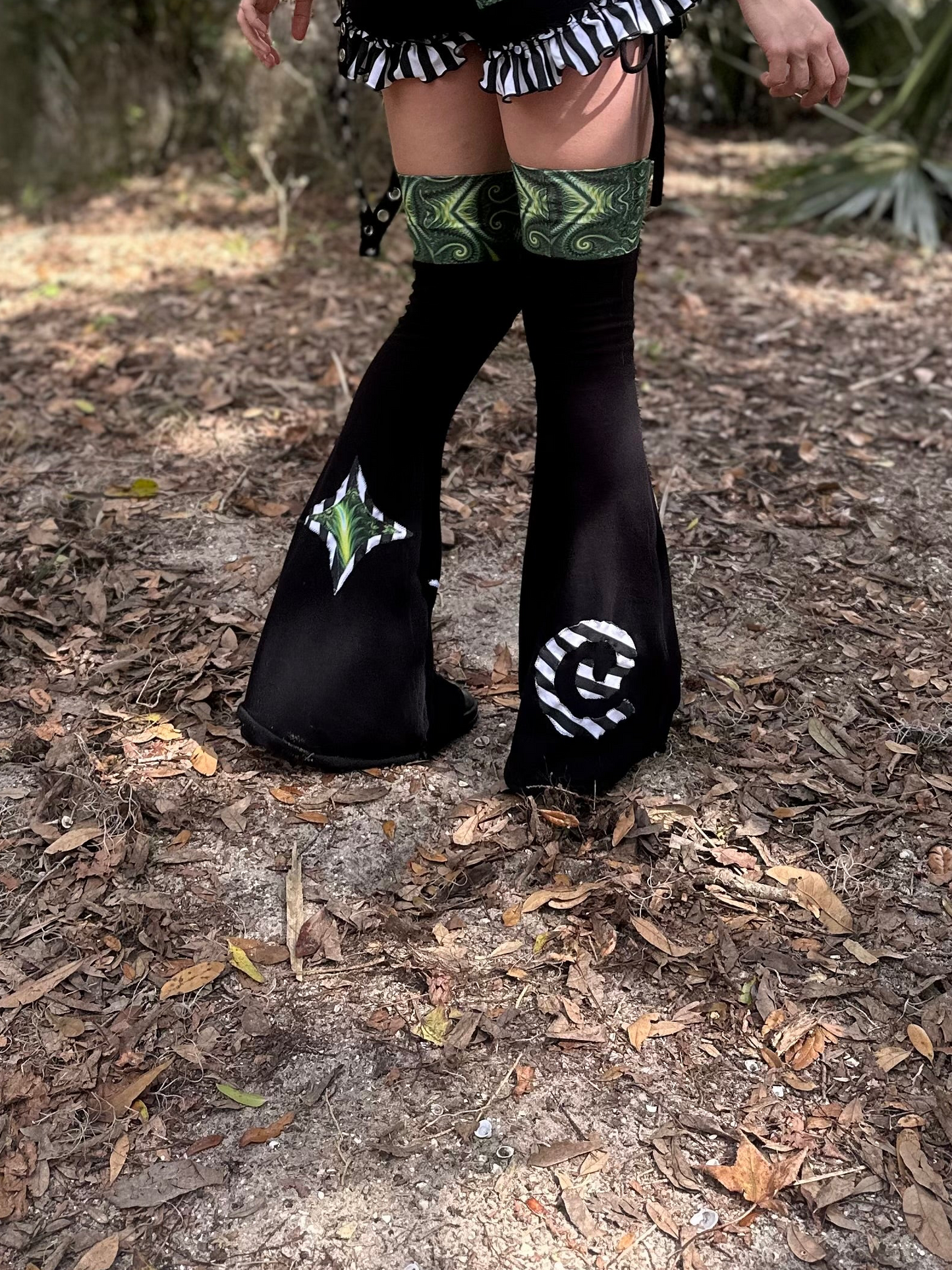 MTO Lace up Flare Leg Warmers - TeraFractal