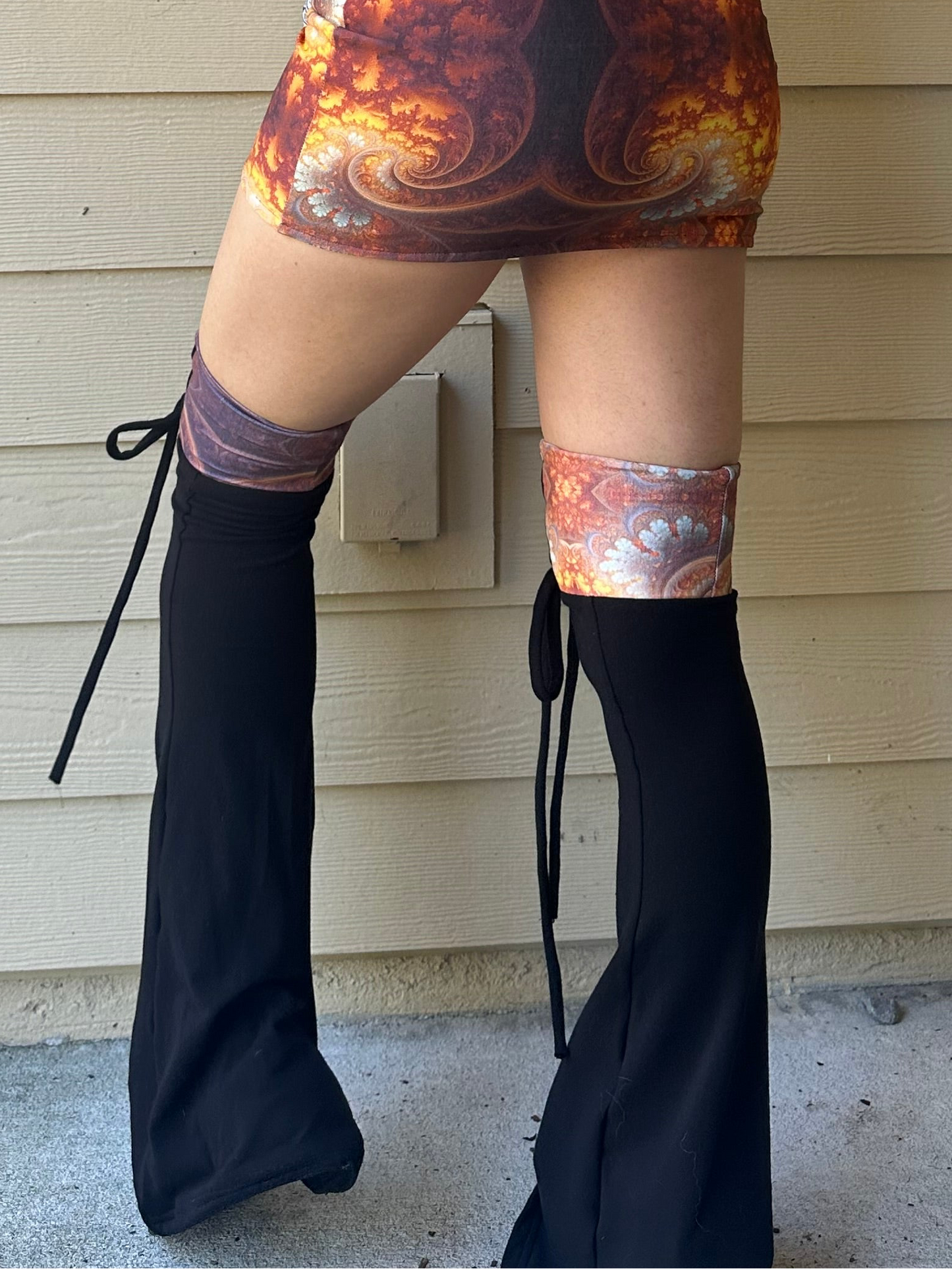 MTO Lace up Flare Leg Warmers - TeraFractal