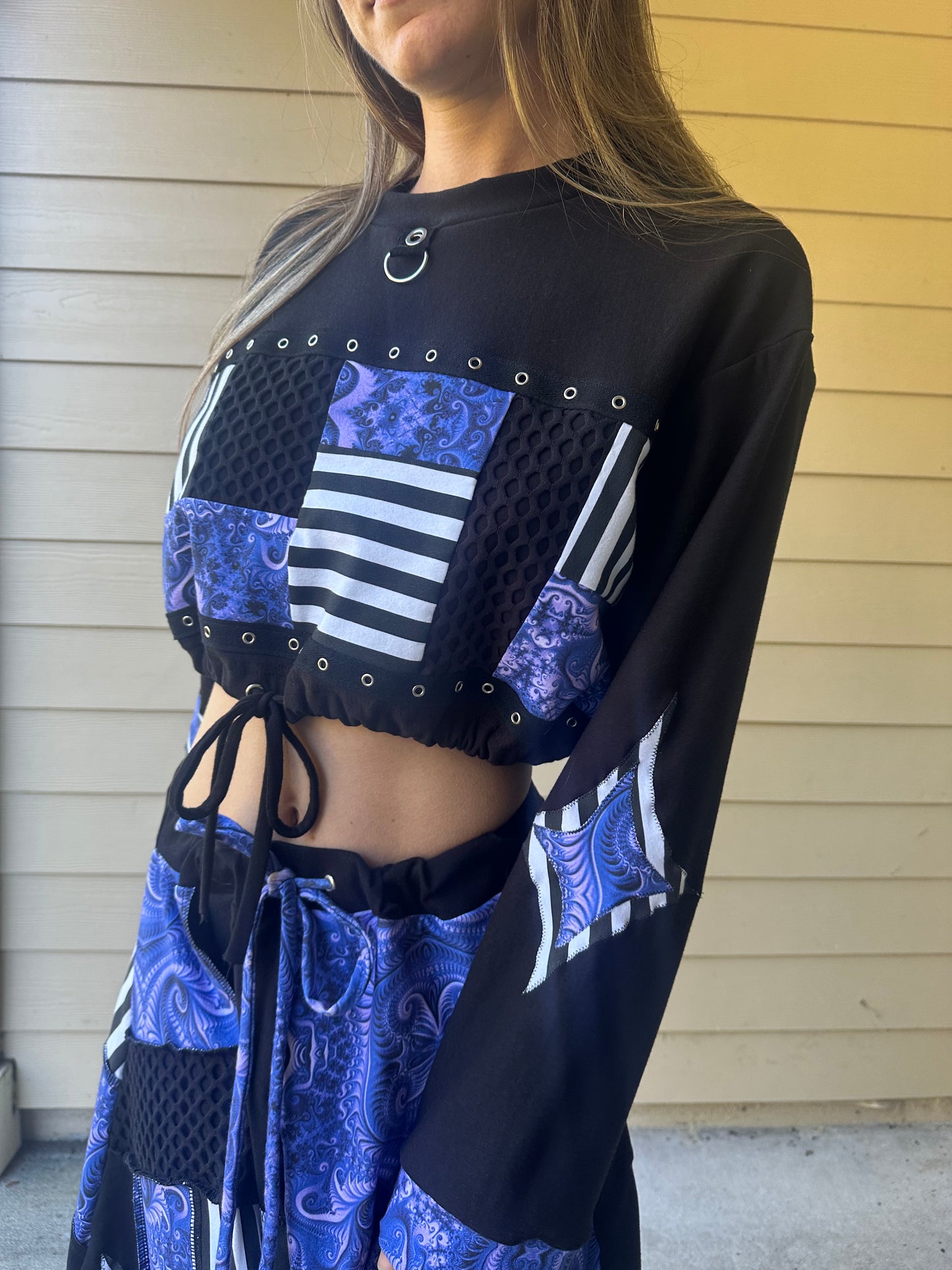 Bamboo (M) Cropped Purple Daze Clown Crew-Neck